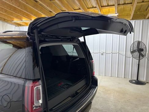 Used 2020 GMC Yukon Denali w/ Open Road Package AWD/4WD image 10