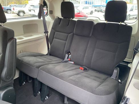 Used 2017 Dodge Grand Caravan SE w/ Power Window Group image 13