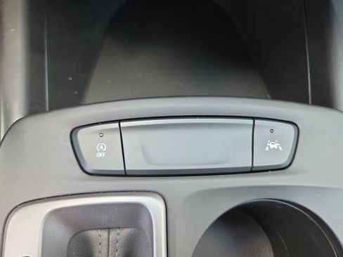 Used 2025 Chevrolet Trax LS w/ LS Convenience Package FWD image 23