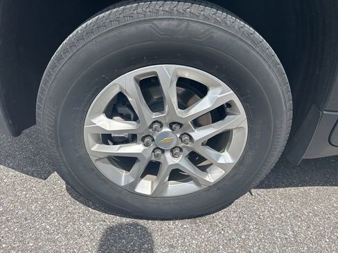 Used 2021 Chevrolet Traverse LT FWD image 6