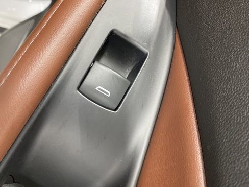 Used 2021 Buick Enclave Avenir w/ Avenir Technology Package image 18