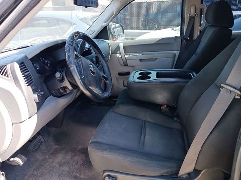 Used 2011 Chevrolet Silverado 1500 W/T image 5