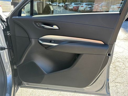 Used 2023 Cadillac XT4 Premium Luxury image 14