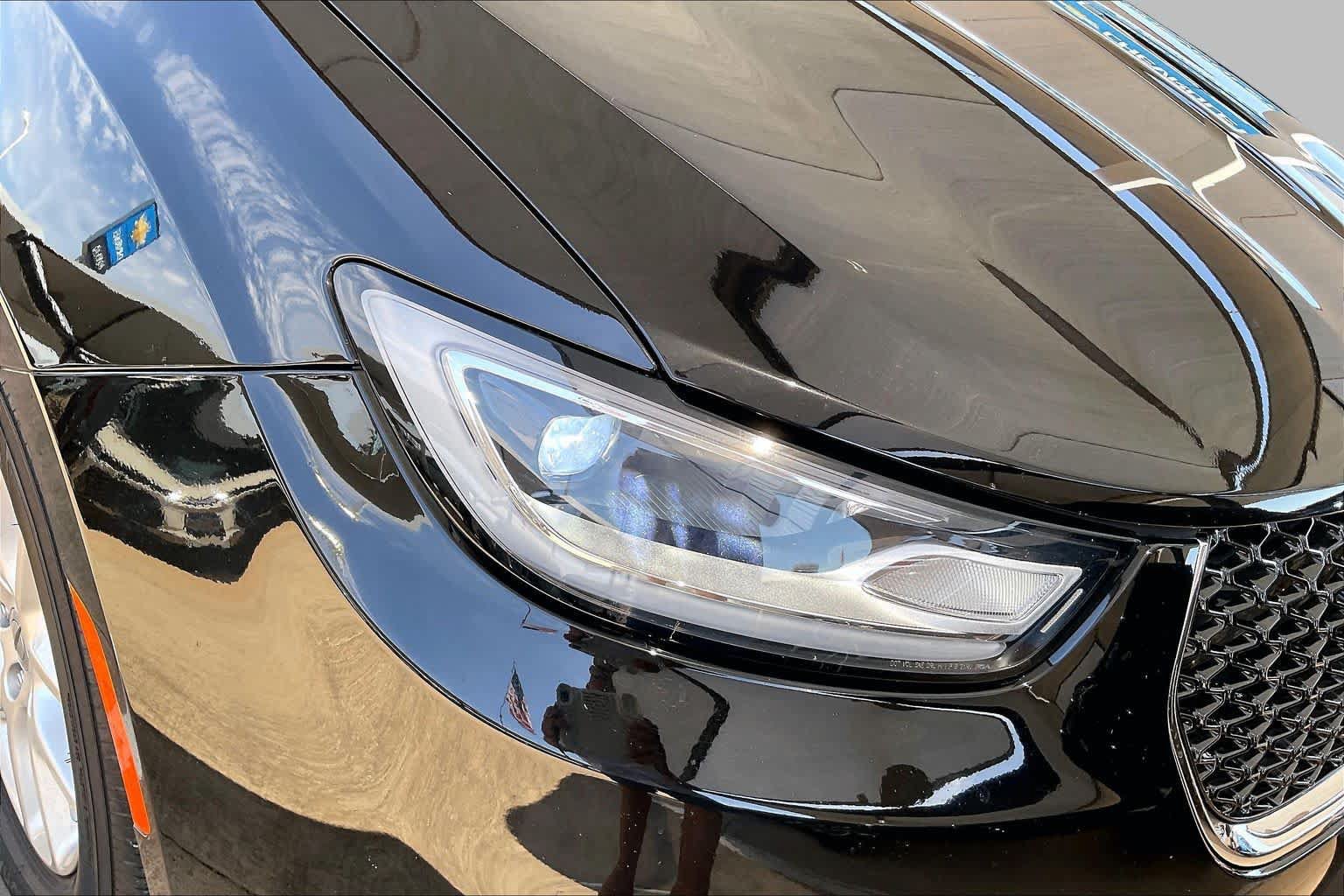 Used 2024 Chrysler Pacifica Touring-L FWD image 27