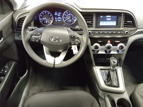 Used 2019 Hyundai Elantra SE w/ Cargo Package FWD image 22