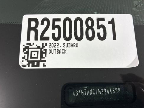 Certified 2022 Subaru Outback Limited image 5