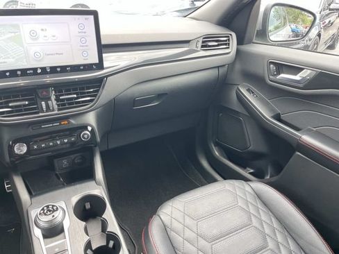 Certified 2023 Ford Escape ST-Line Elite w/ Premium Technology Package AWD/4WD image 16