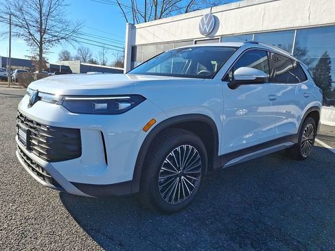 New 2026 Volkswagen Tiguan S image 2