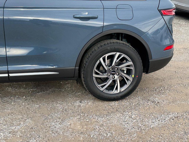 Used 2025 Lincoln Corsair AWD w/ Equipment Group 101A image 9