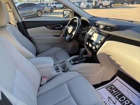 Used 2022 Nissan Rogue Sport SL image 14