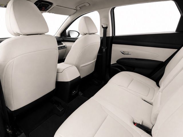 Used 2025 Hyundai Tucson SE AWD/4WD image 28