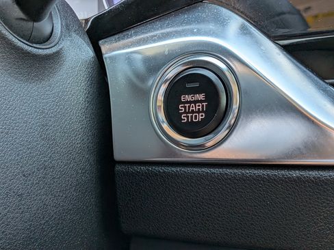 Used 2021 Kia Niro LXS image 32