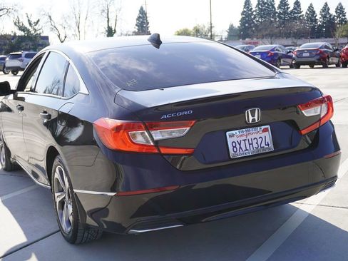 Used 2018 Honda Accord EX image 11