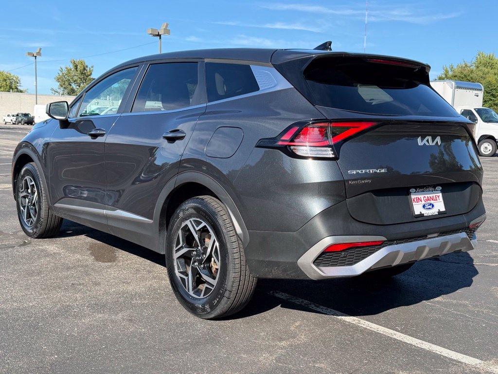 Used 2023 Kia Sportage LX AWD/4WD image 13