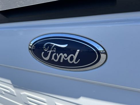 Used 2020 Ford F350 Lariat AWD/4WD image 8
