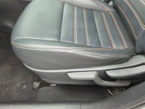 Certified 2019 Nissan Kicks SR w/ SR Premium Package image 27