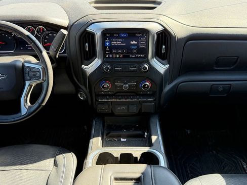 Used 2020 Chevrolet Silverado 1500 RST image 10