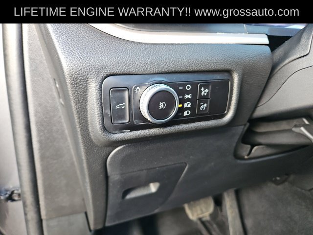 Used 2023 Ford Explorer XLT w/ Equipment Group 202A AWD/4WD image 17