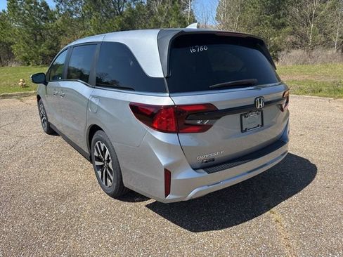 New 2026 Honda Odyssey EX-L image 4