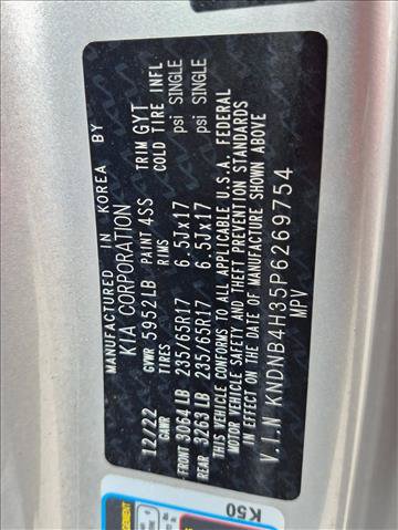 Used 2023 Kia Carnival LX FWD image 15