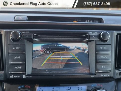 Used 2018 Toyota RAV4 SE image 35