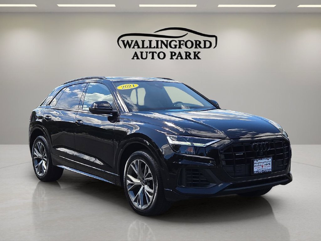 Used 2021 Audi Q8 Premium w/ Black Optic Package AWD/4WD image 3