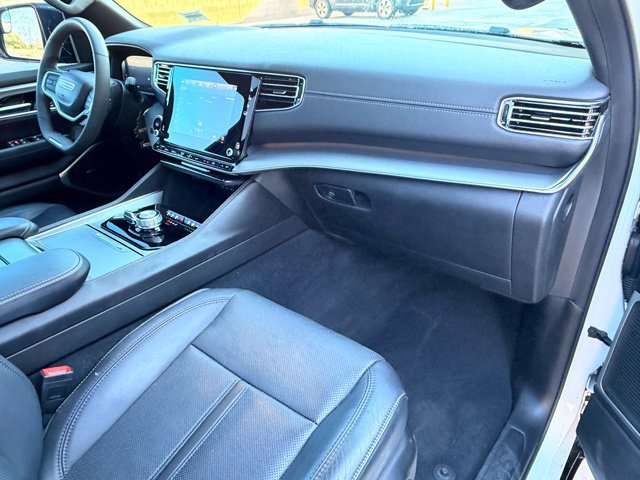 Used 2023 Jeep Wagoneer Series II AWD/4WD image 14