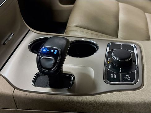 Used 2014 Jeep Grand Cherokee Limited image 20