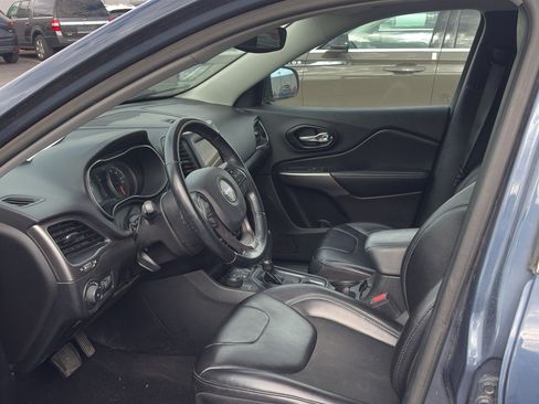 Used 2021 Jeep Cherokee Latitude Plus AWD/4WD image 7