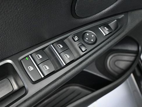 Used 2017 BMW X5 xDrive40e image 21