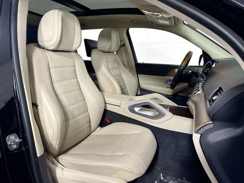 Used 2020 Mercedes-Benz GLS 580 4MATIC image 38