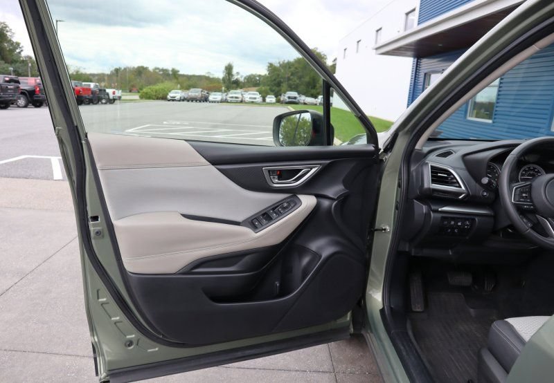 Used 2021 Subaru Forester Premium AWD/4WD image 14