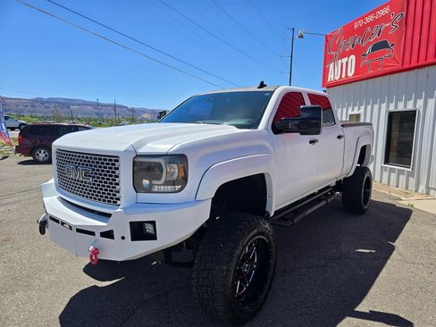 Used 2015 GMC Sierra 3500 Denali w/ Duramax Plus Package AWD/4WD image 4