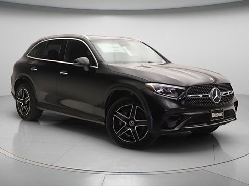 New 2026 Mercedes-Benz GLC 300 image 1