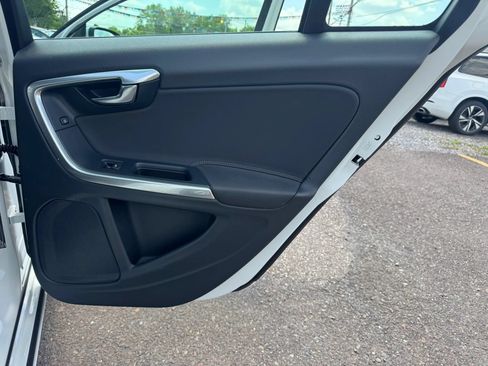Used 2014 Volvo S60 T5 FWD image 20