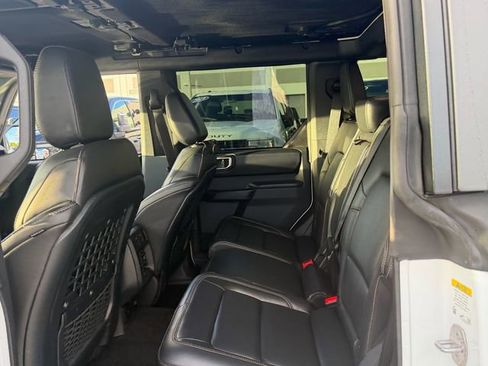 Certified 2025 Ford Bronco Badlands AWD/4WD image 8