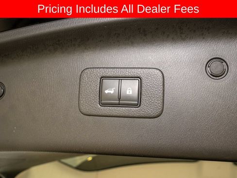 Used 2022 Nissan Armada Platinum w/ Captain's Chairs Package AWD/4WD image 6