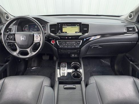 Used 2021 Honda Pilot Touring image 12