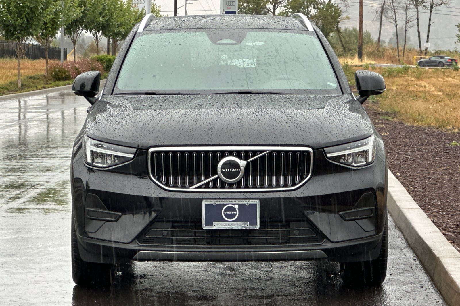 Used 2025 Volvo XC40 B5 Core AWD/4WD image 8
