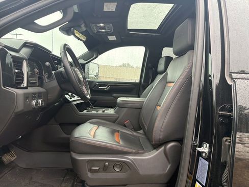 Used 2025 GMC Sierra 2500 AT4 w/ AT4 Premium Plus Package image 18