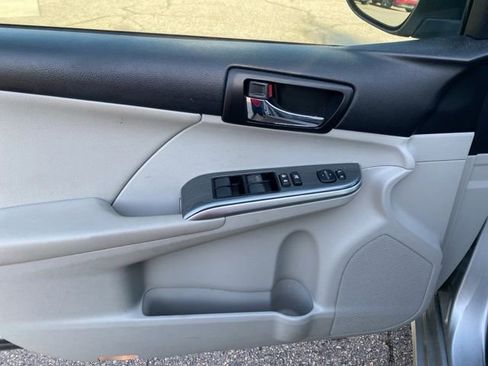 Used 2013 Toyota Camry XLE image 14