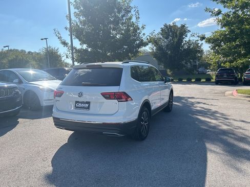 Used 2018 Volkswagen Tiguan SE image 3