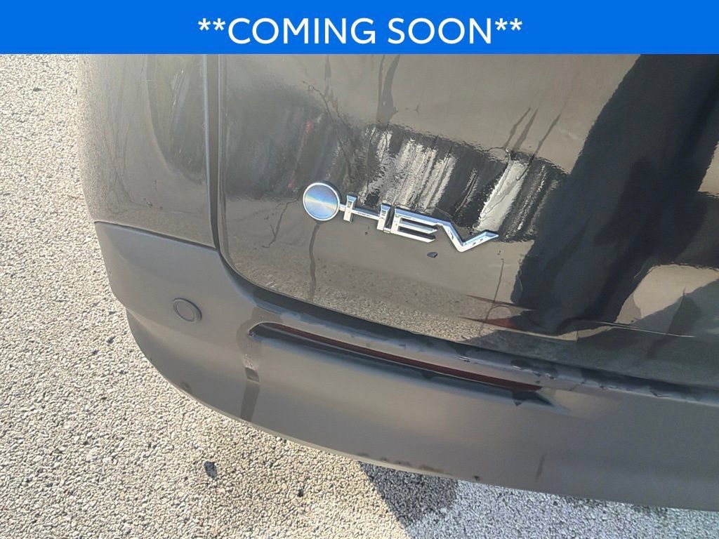 Used 2025 Toyota Sienna XLE FWD image 19