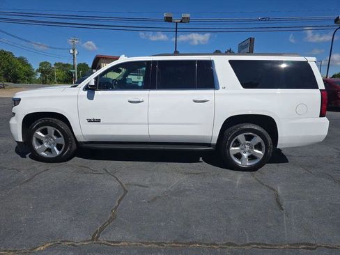 Used 2020 Chevrolet Suburban LT w/ Texas Edition Package AWD/4WD image 8