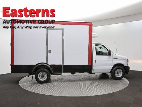 Used 2023 Ford E-350 and Econoline 350 Super Duty w/ Power Windows & Locks Group RWD image 4