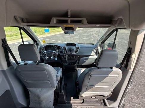 Used 2018 Ford Transit 350 XL image 24