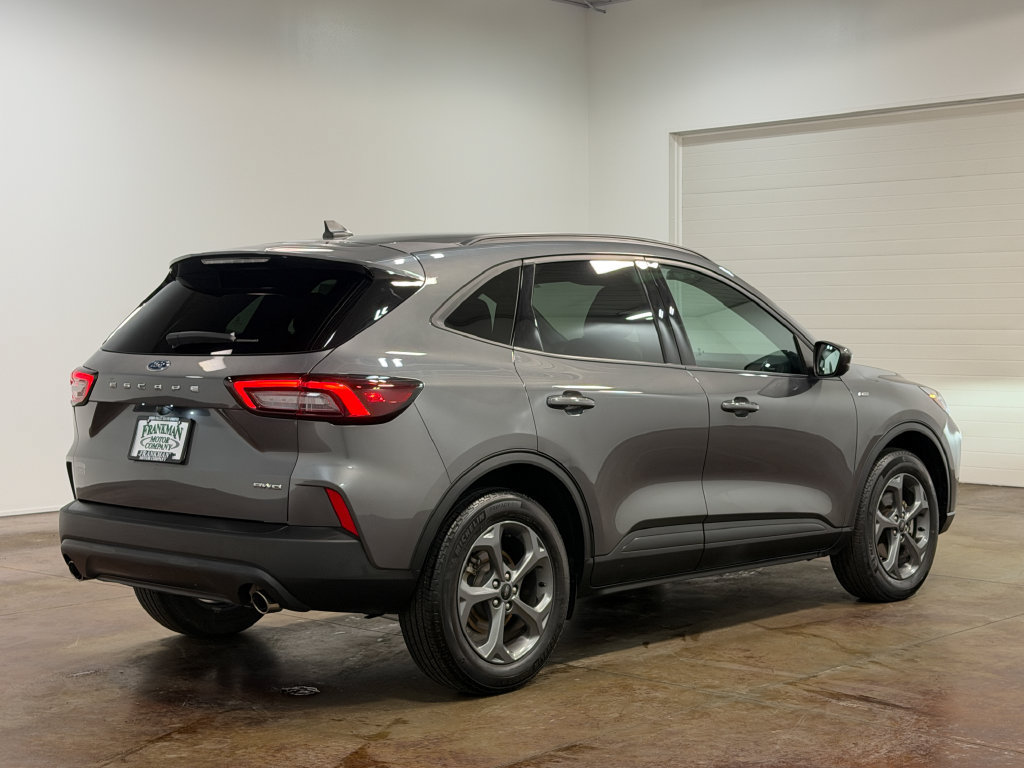 Used 2025 Ford Escape ST-Line Select AWD/4WD image 24