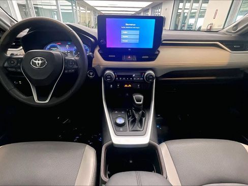 Used 2023 Toyota RAV4 Limited image 16
