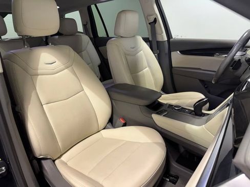 Certified 2021 Cadillac XT6 Premium Luxury AWD/4WD image 32
