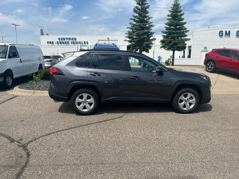 Used 2021 Toyota RAV4 XLE w/ Convenience Package AWD/4WD image 4